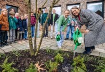 Nieuw groen en klimaatvriendelijk schoolplein voor CBS De Weerklank in Westmaas