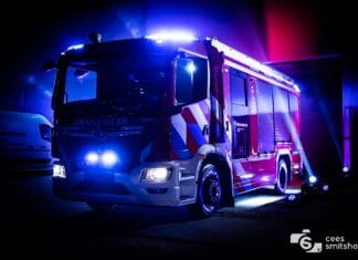 Nieuwe tankautospuit voor Brandweer Strijen feestelijk overhandigd