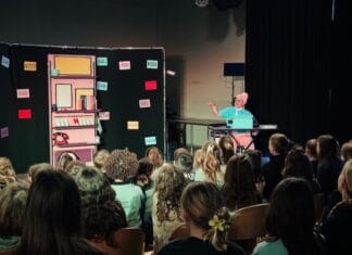 520 basisschool leerlingen bezochten dit jaar de ‘Theatermix’ in de Hoeksche Waard!