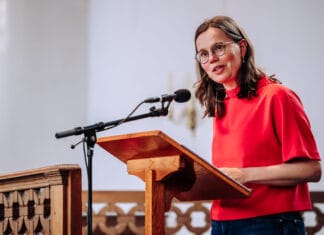 Mirjam Bikker verzorgt Suze Groeneweg lezing in Heinenoord na bezoek aan De Buitensluis
