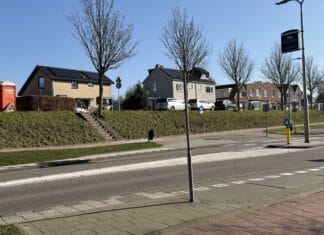 Halte naar de buitenwereld voor vele ouderen in Oud-Beijerland verdwenen