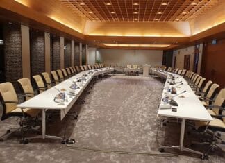 Lijsttrekkers Hoeksche Waard duiden verkiezingsuitslag tijdens vergadering op 24 maart