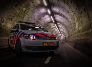 Meerdere incidenten in Hoeksche Waard: waarschuwing voor babbeltrucs en boetes na basejump