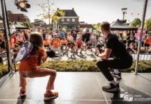 Strijen viert succesvolle Koningsdag dankzij vernieuwd bestuur Oranjevereniging Strijen: “Dag om trots op te zijn”