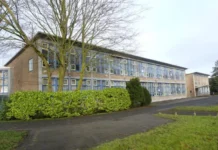 Aanbesteding voormalige Technische School Oud-Beijerland loopt vertraging op