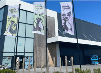 Parkeren weer mogelijk bij Notenshop in Strijen na afronding verbouwing