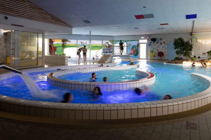 WK Discozwemmen in Sportcentrum de Boogerd op vrijdag 5 juni
