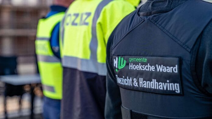 3 containers met verboden vapes en nicotinezakjes ontdekt bij controle in ’s-Gravendeel
