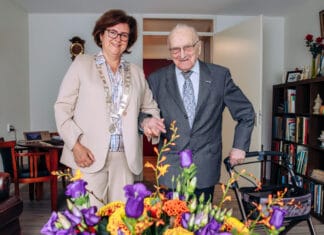 De heer Den Hartog uit ’s-Gravendeel 103 jaar geworden
