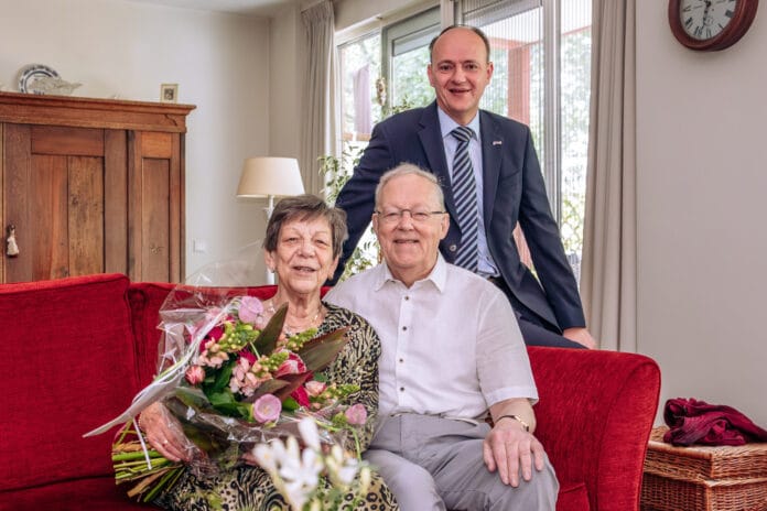 Echtpaar Kolf-de Jong uit ‘s-Gravendeel viert diamanten jubileum