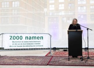 Namen vermoorde Joden uit de Hoeksche Waard genoemd in Rotterdam