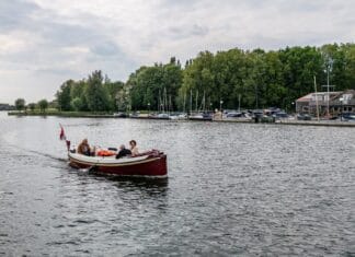 Burgemeester Marian Witte op dorpsbezoek in Mijnsheerenland