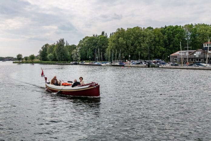 Burgemeester Marian Witte op dorpsbezoek in Mijnsheerenland