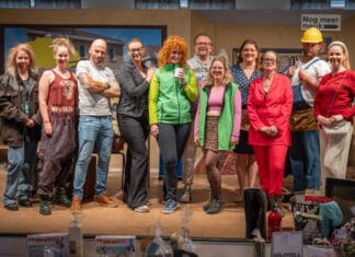 Uitverkochte avonden voor Toneelgroep Alles Waard met “Puinhoop in de Kringloop”