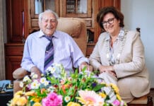 Bloemen voor 100-jarige meneer Verhagen uit Piershil