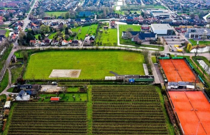 Nieuw zwembad Numansdorp opnieuw onderwerp van discussie: budget, verkeer en stroomnet zorgen voor dilemma’s