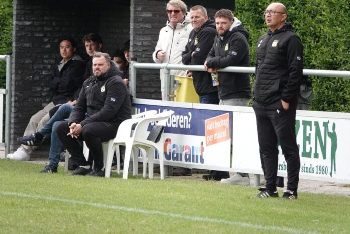 Strijen sluit seizoen af met overwinning