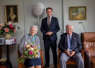 Echtpaar Den Boer-van Vliet uit Nieuw-Beijerland viert diamanten huwelijk