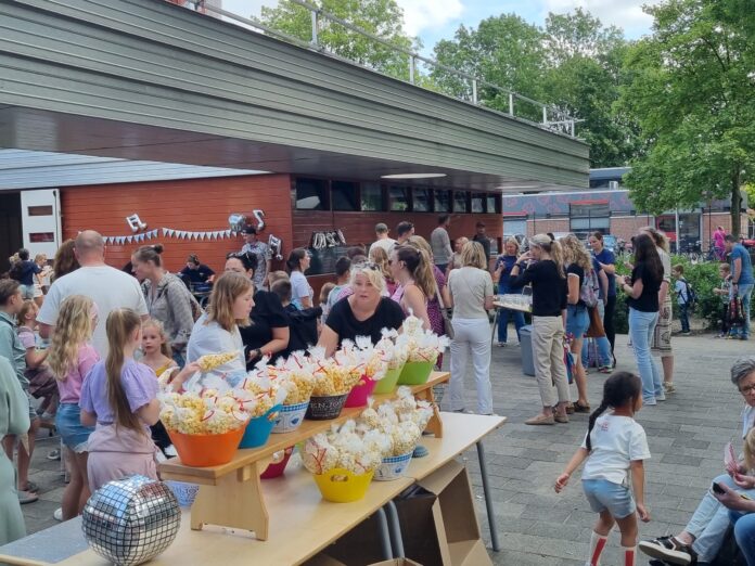 Geslaagd zomerfeest op de Bouwsteen