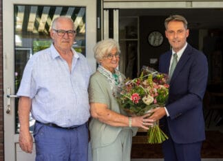 Echtpaar Poel-van Noort uit Oud-Beijerland viert diamanten jubileum