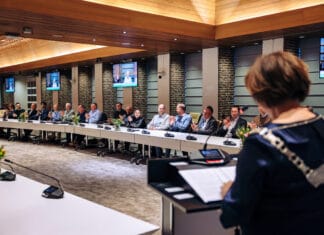 Gemeenteraad Hoeksche Waard stelt financiële koers vast: twee moties aangenomen, zes verworpen