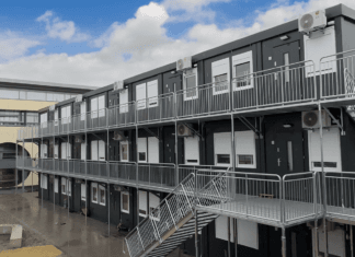 Gemeente Hoeksche Waard wil Oekraïense ontheemden stap voor stap naar zelfstandige woningen begeleiden
