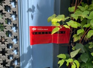 Burgemeester sluit woning aan de Gatsedijk in Maasdam na vondst hennepkwekerij